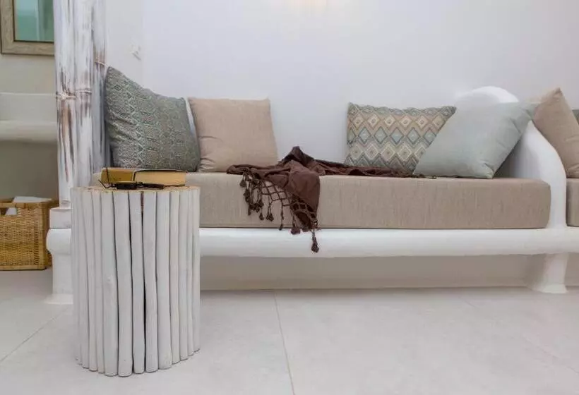 Naxian Lounge Villas