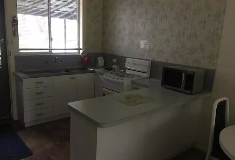 Ovensview On Riverside