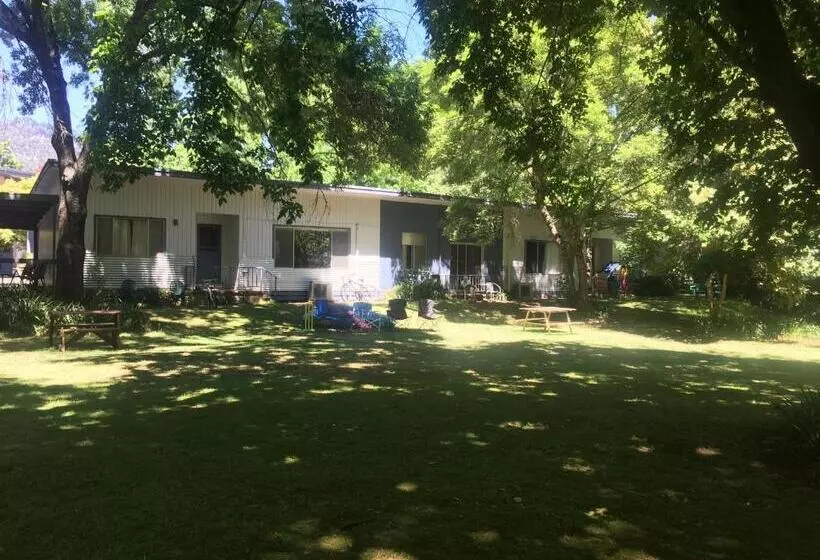 Ovensview On Riverside