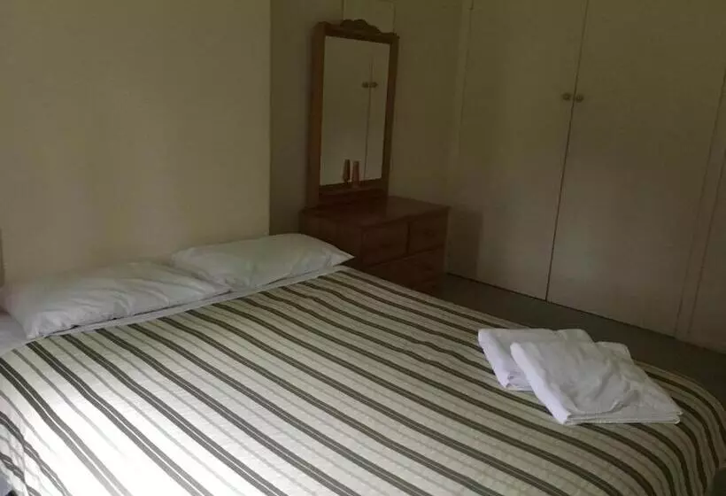 Ovensview On Riverside