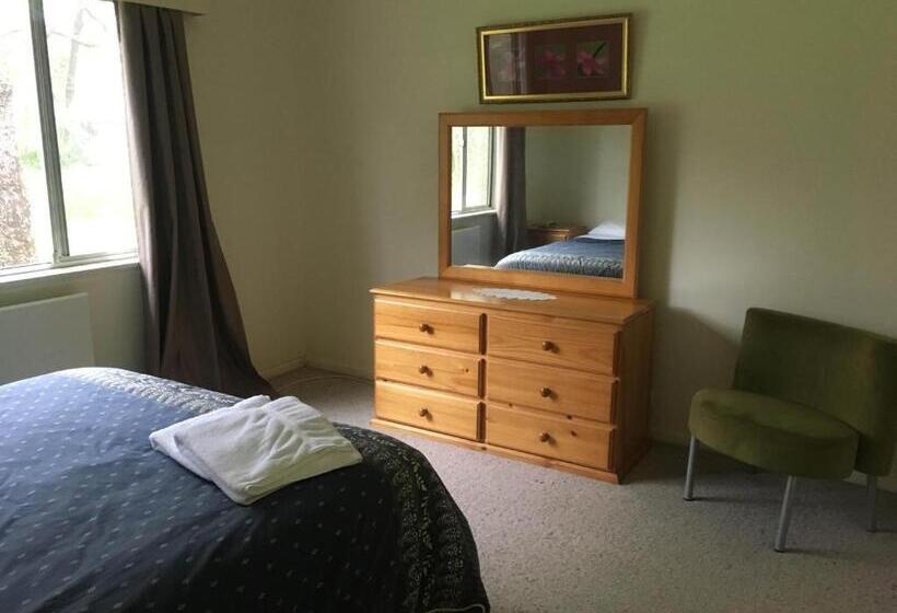 Ovensview On Riverside