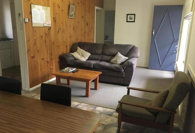 Ovensview On Riverside