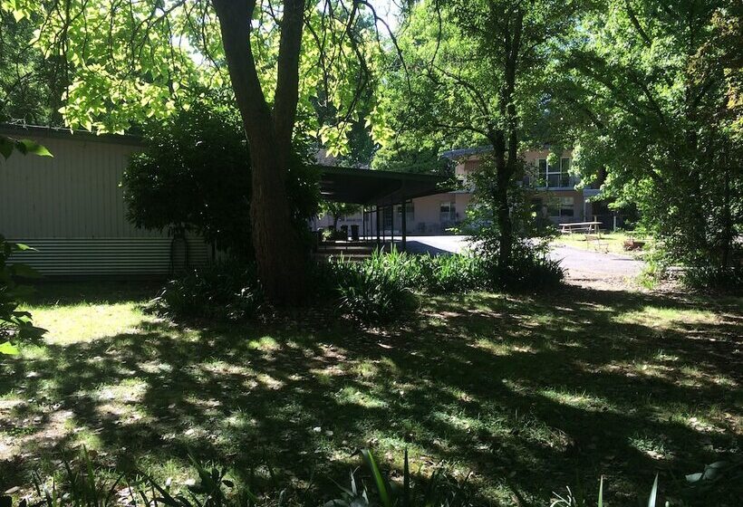 Ovensview On Riverside