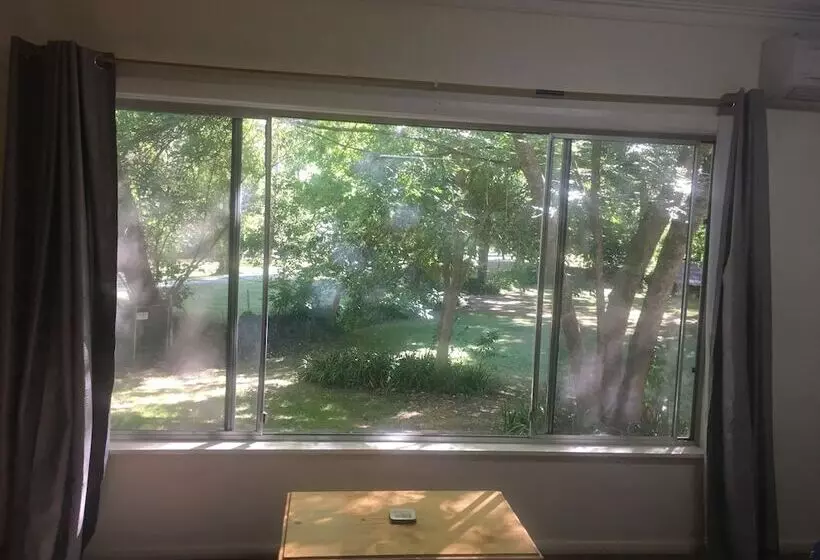 Ovensview On Riverside