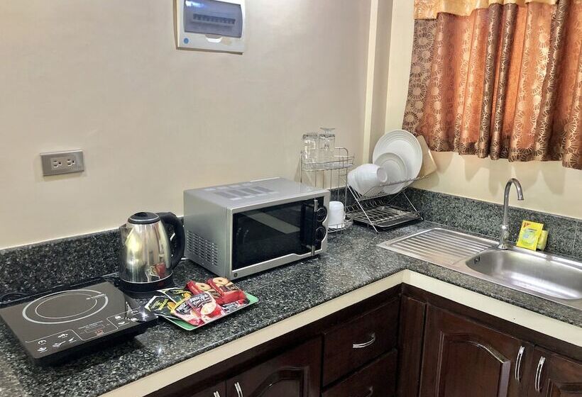 Pal Watson Apartments