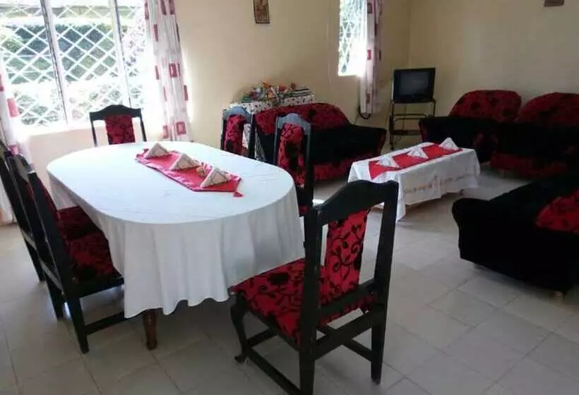 پانسیون Legacy Gardens Nyeri