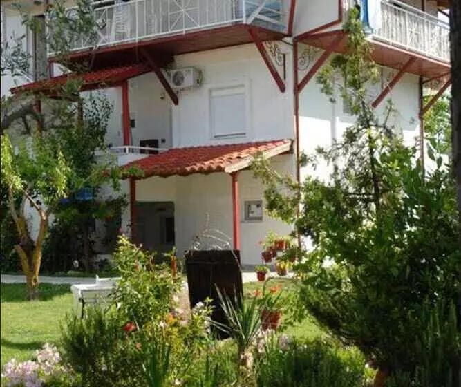 Xanthos Rooms