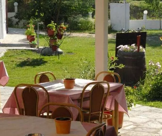 Xanthos Rooms