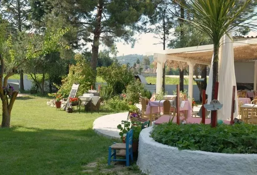 Xanthos Rooms