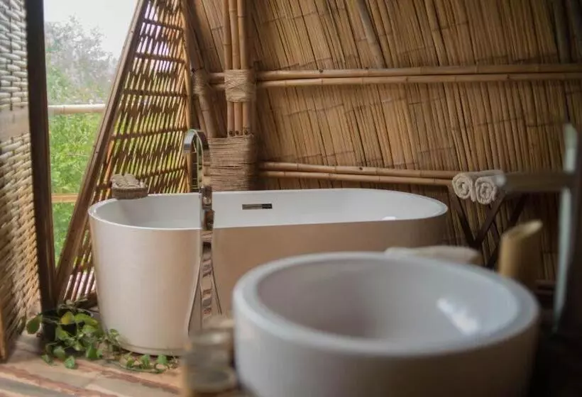 Hôtel Mamasan Treehouses & Cabins