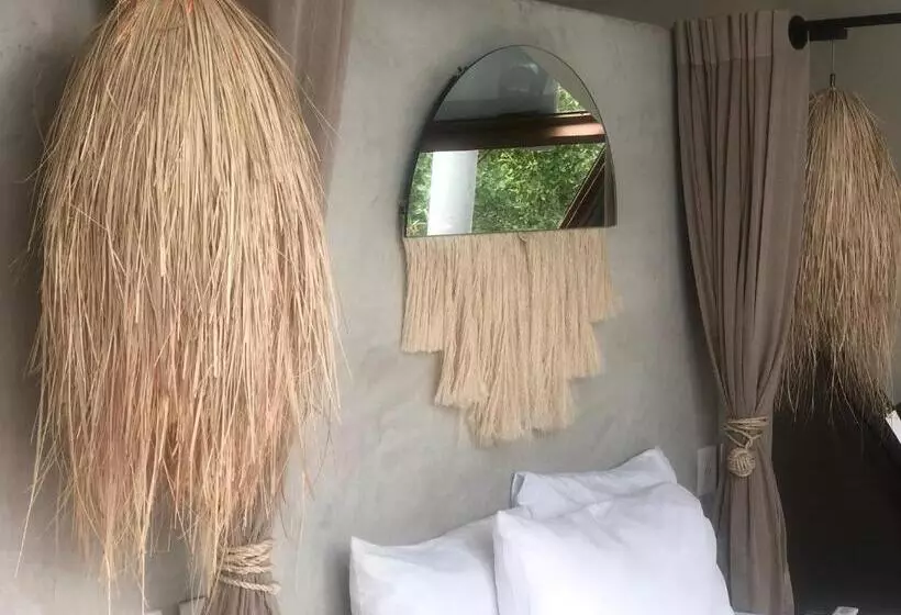 Hôtel Mamasan Treehouses & Cabins