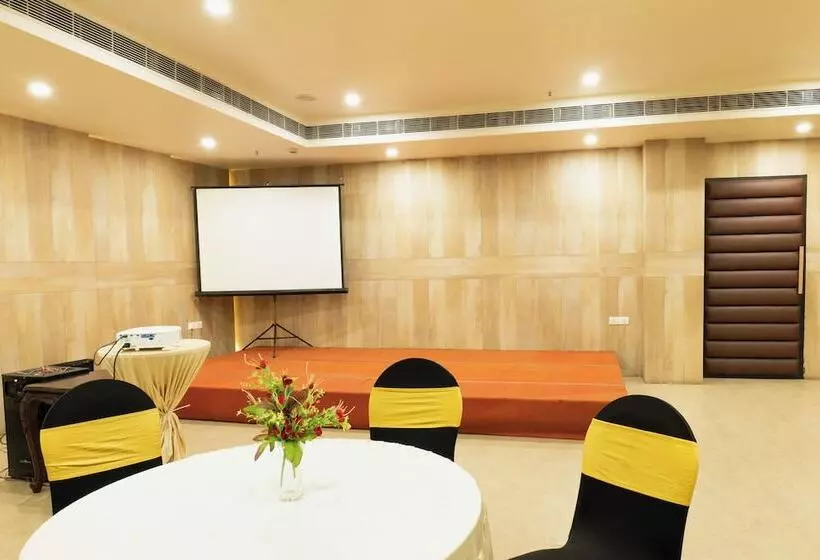 ホテル Prism  A Boutique