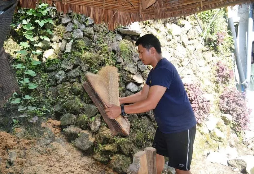 Hotelli Ramons Native Homestay And Restaurant