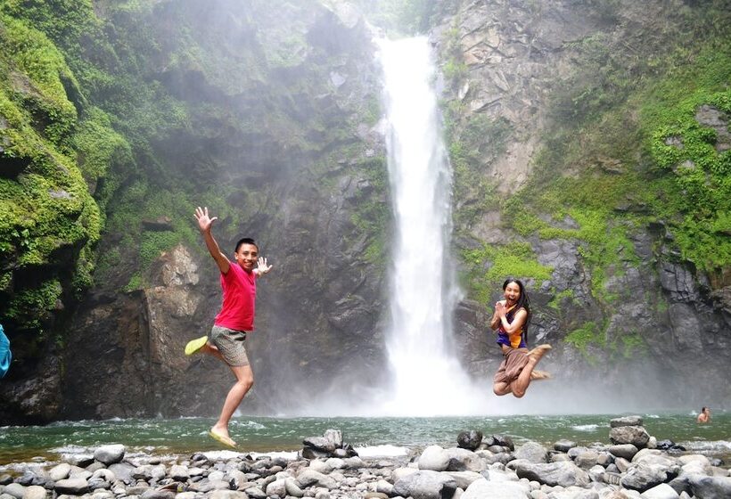 Hotel Ramons Native Homestay And Restaurant