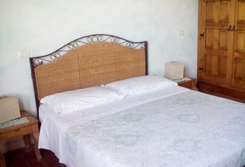 בית מלון כפרי Podere Della Collina