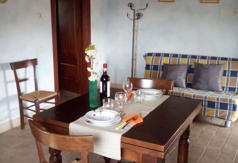 בית מלון כפרי Podere Della Collina