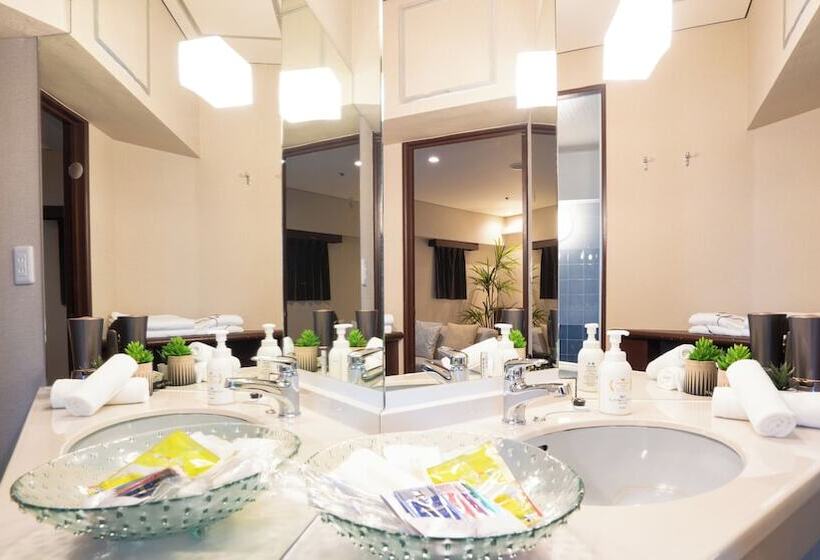 هتل Rycom Crystal