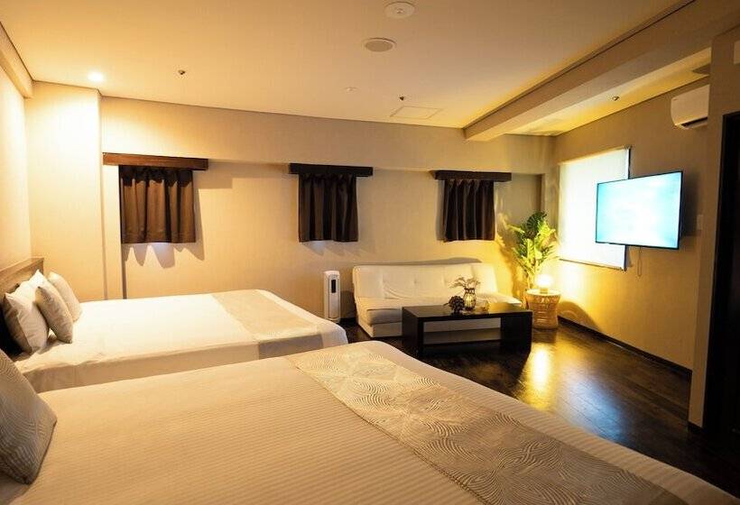 هتل Rycom Crystal