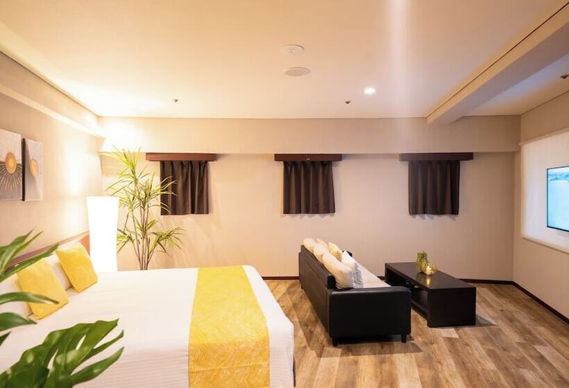 هتل Rycom Crystal