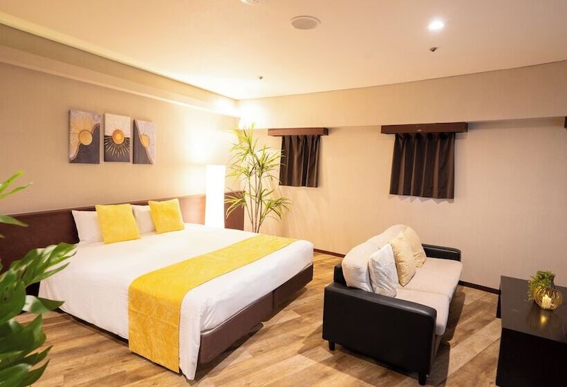 هتل Rycom Crystal