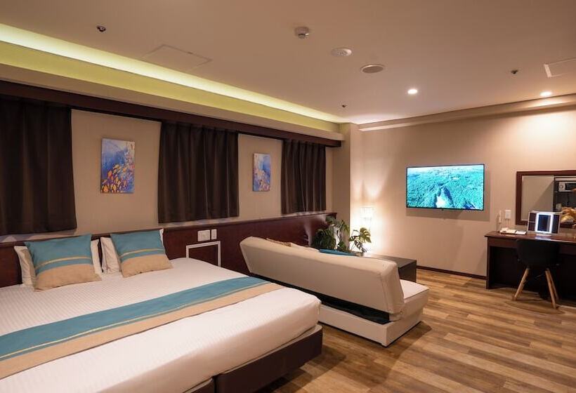 هتل Rycom Crystal