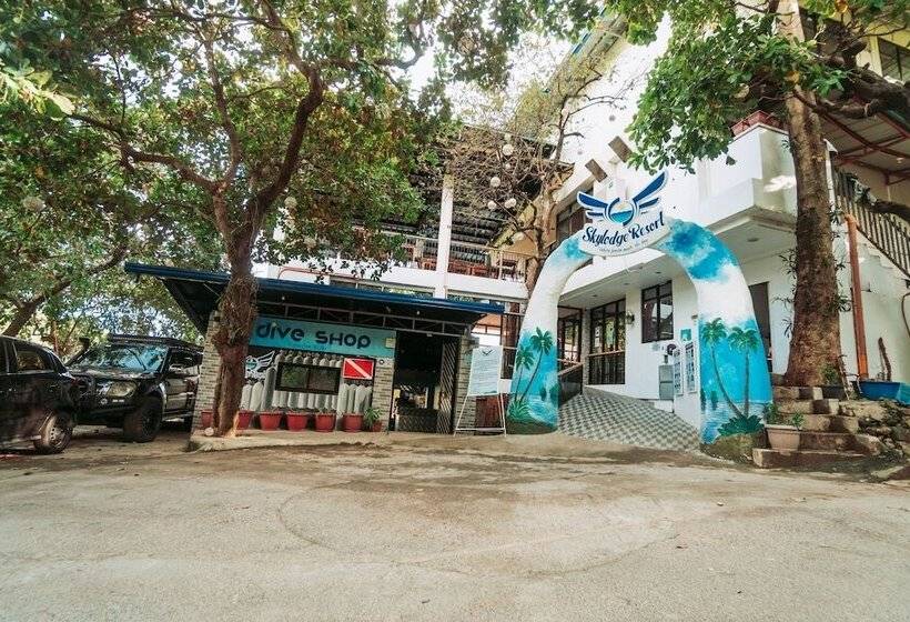 בית מלון כפרי Skylodge Resort