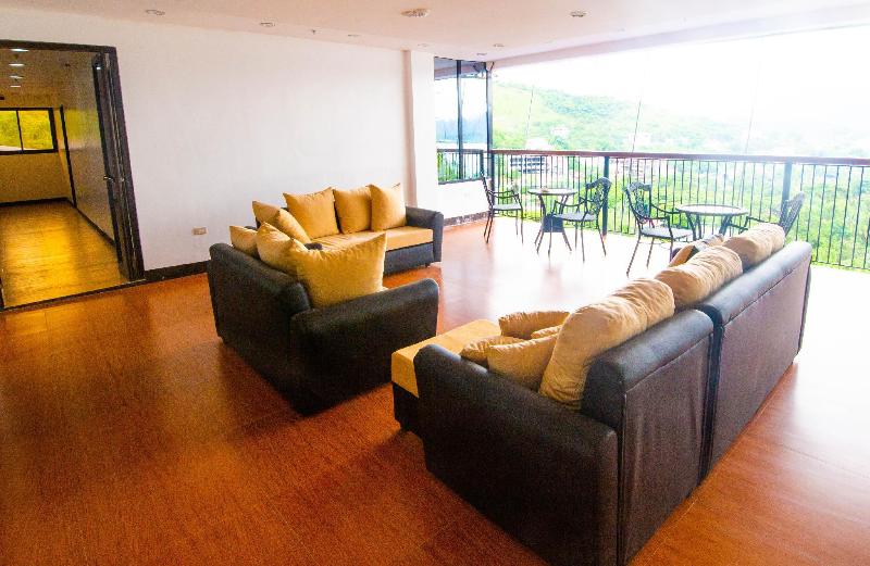 בית מלון כפרי Skylodge Resort