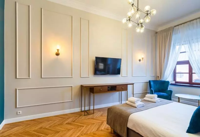Mr 3 Apartments