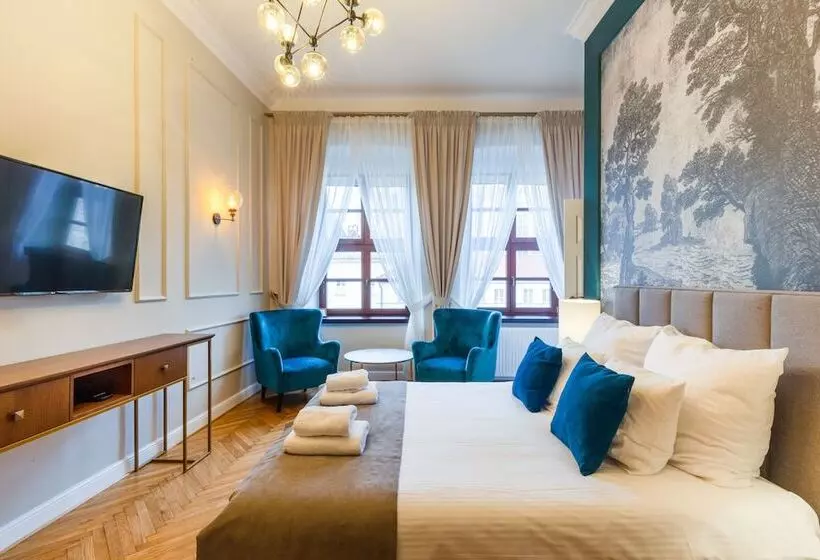 Mr 3 Apartments