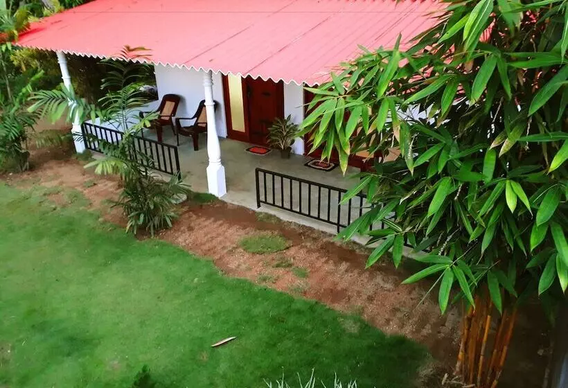 پانسیون Akila Holiday Resort