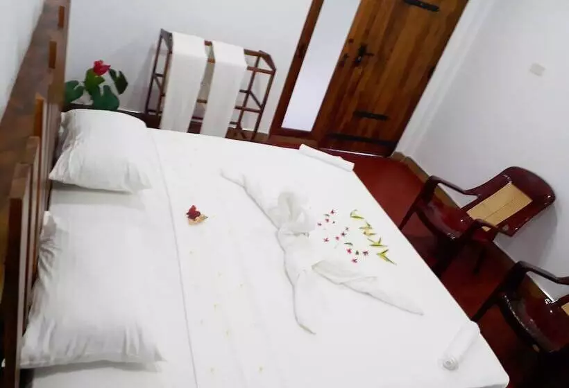 پانسیون Akila Holiday Resort