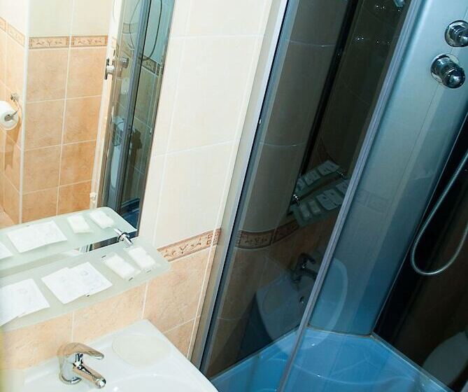 פנסיון Suvorov