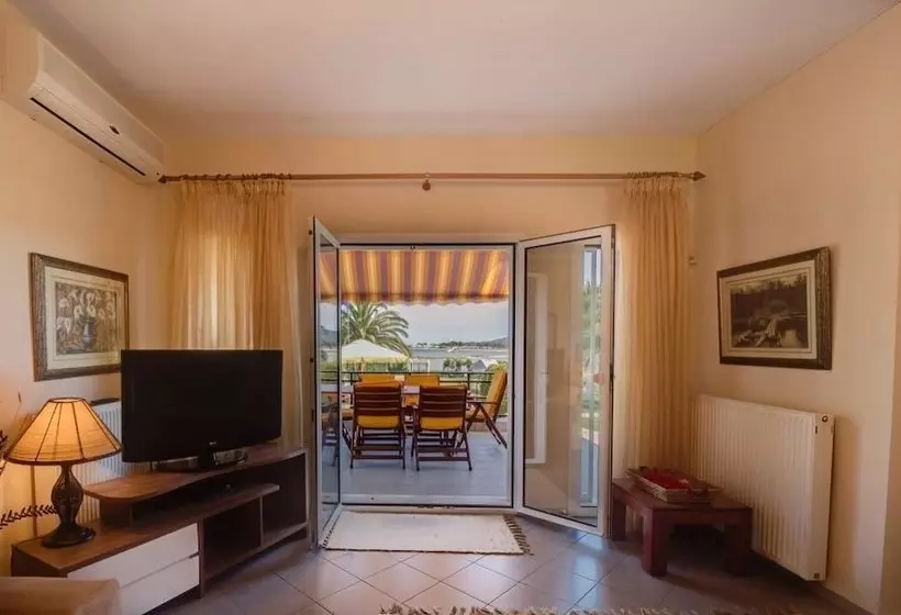 Villa Laguna