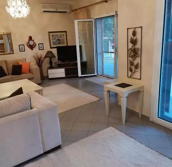Villa Laguna