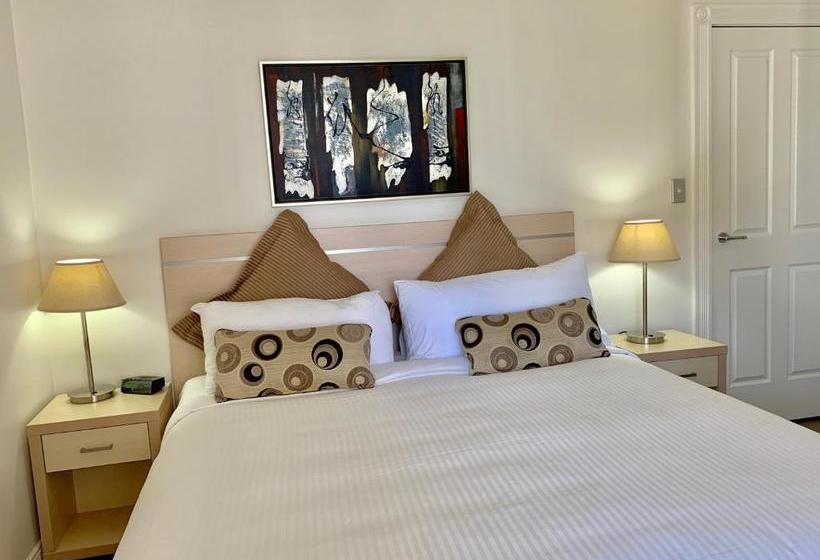 Castle Serviced Apartments