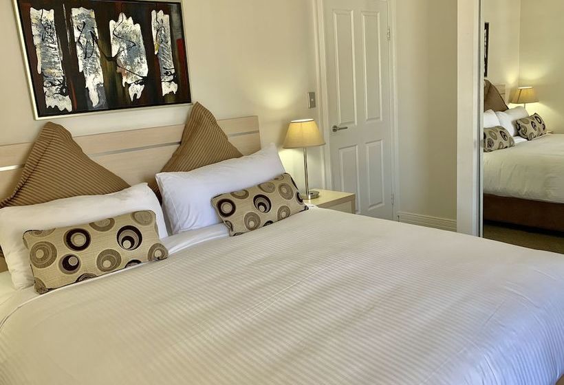 Castle Serviced Apartments