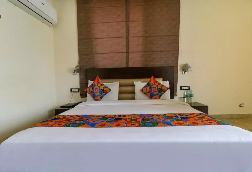 Fabhotel Narula