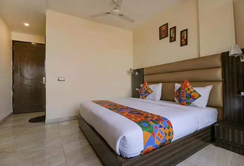 Fabhotel Narula
