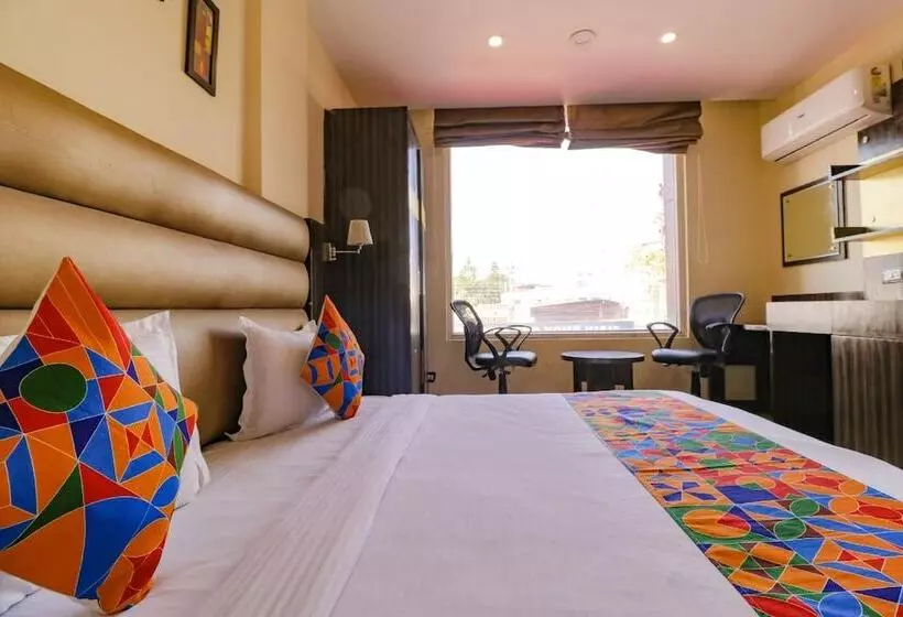 Fabhotel Narula