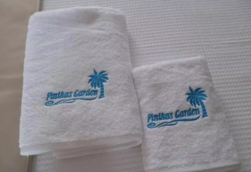 Finikas Garden Beach Resort Nikiti