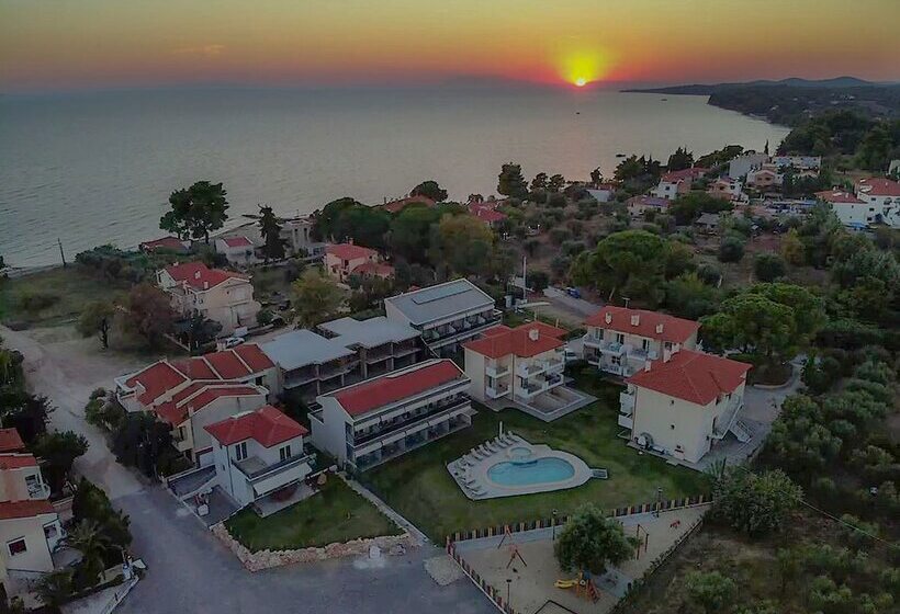 Finikas Garden Beach Resort Nikiti