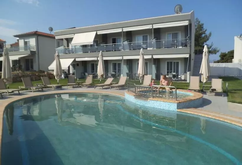 Finikas Garden Beach Resort Nikiti