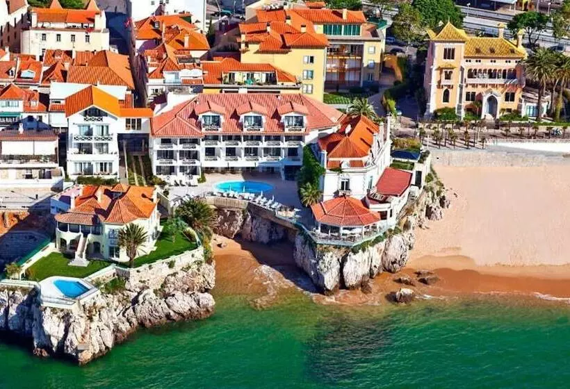 Help Yourself Hostels  Parede