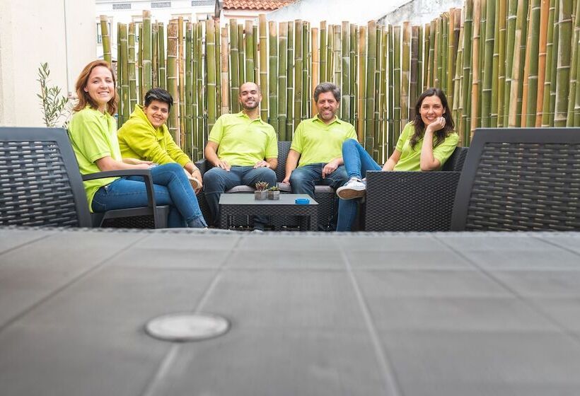 Help Yourself Hostels Parede