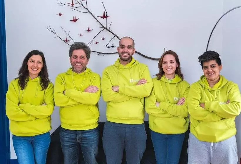 Help Yourself Hostels  Parede