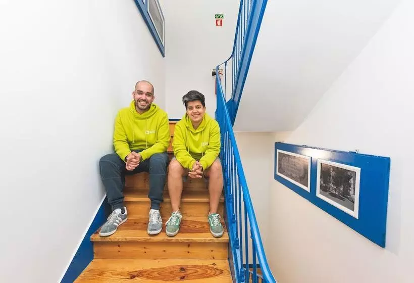 Help Yourself Hostels  Parede