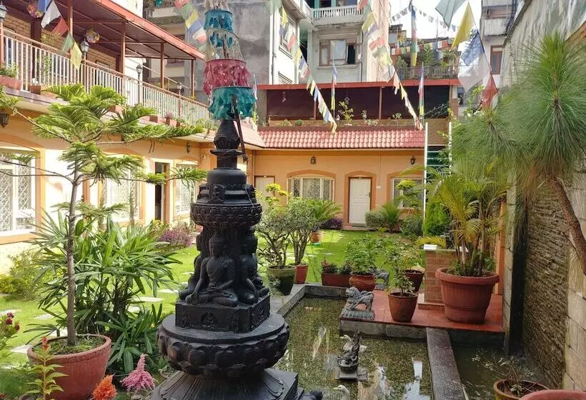 هتل Aarya Chaitya Inn