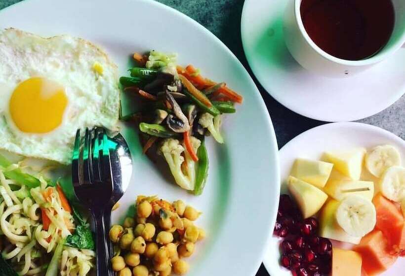 هتل Aarya Chaitya Inn