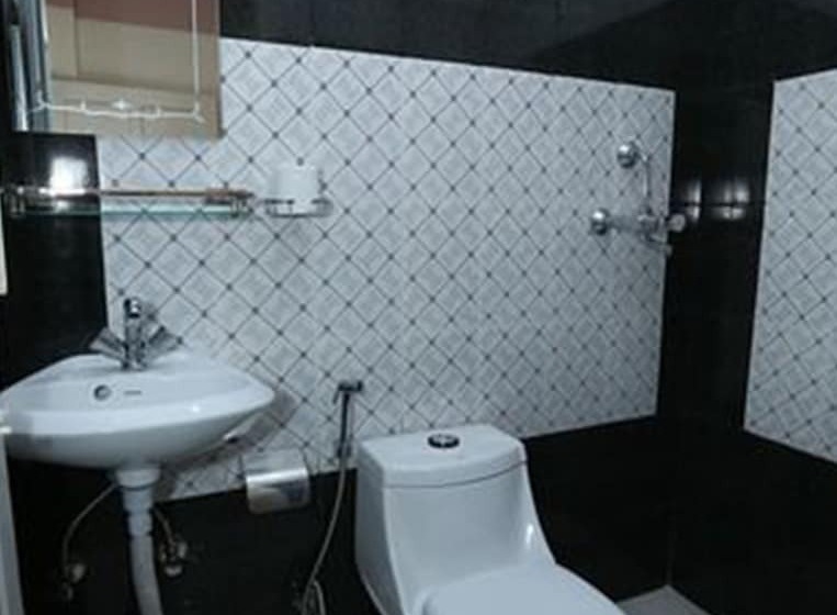 هتل Aarya Chaitya Inn