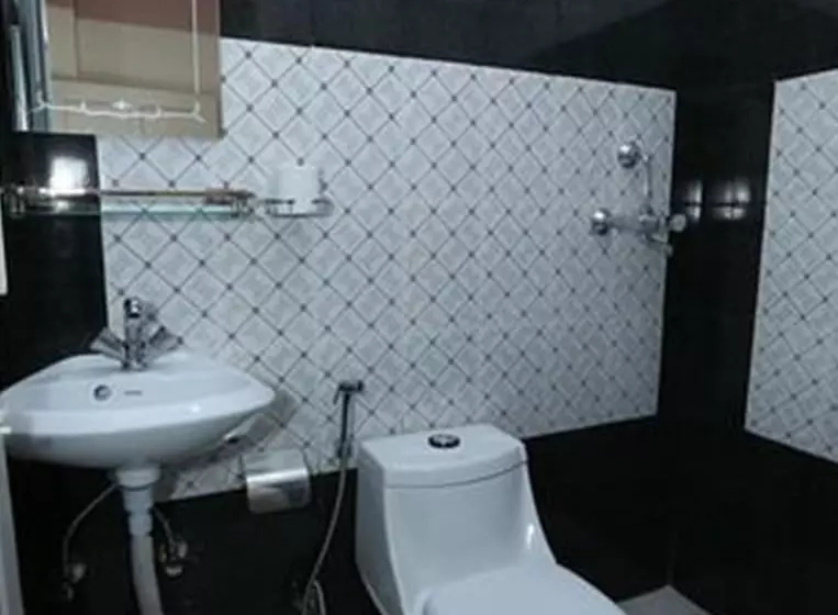 هتل Aarya Chaitya Inn